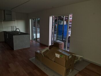 三重県亀山市みずほ台　新築美装